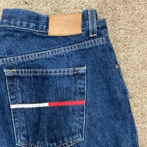 TOMMY HILFIGER dark wash denim boot cut jeans, great condition.